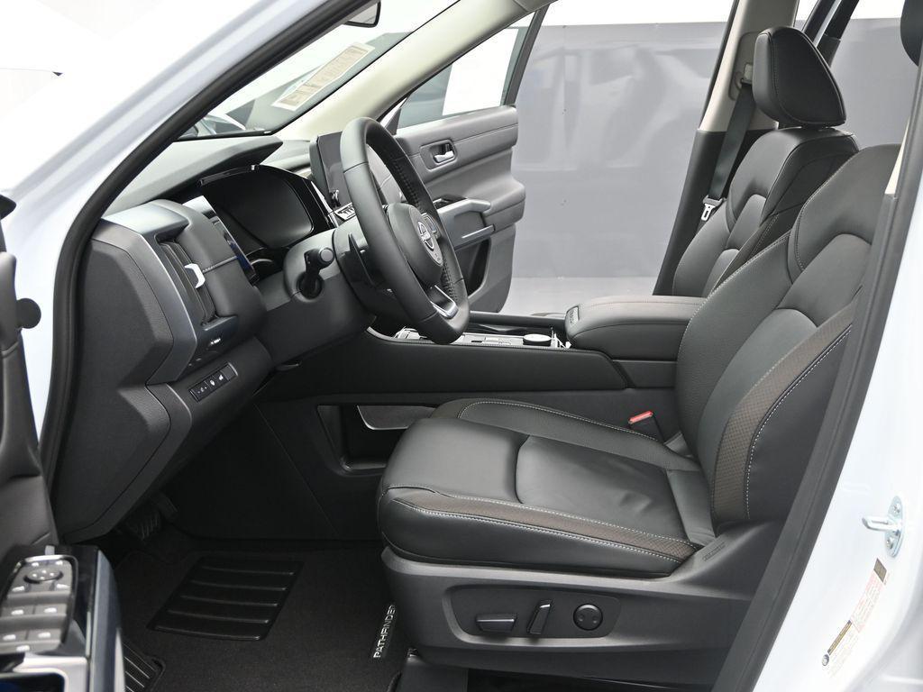 new 2025 Nissan Pathfinder car, priced at $38,308