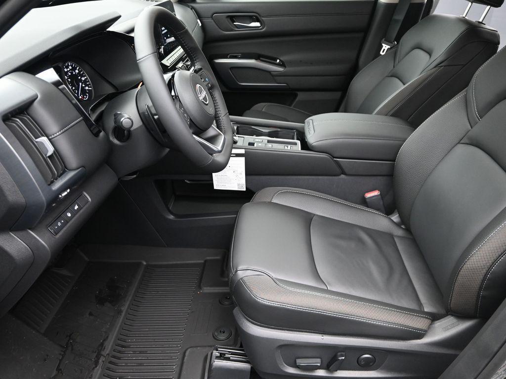 new 2025 Nissan Pathfinder car, priced at $35,541