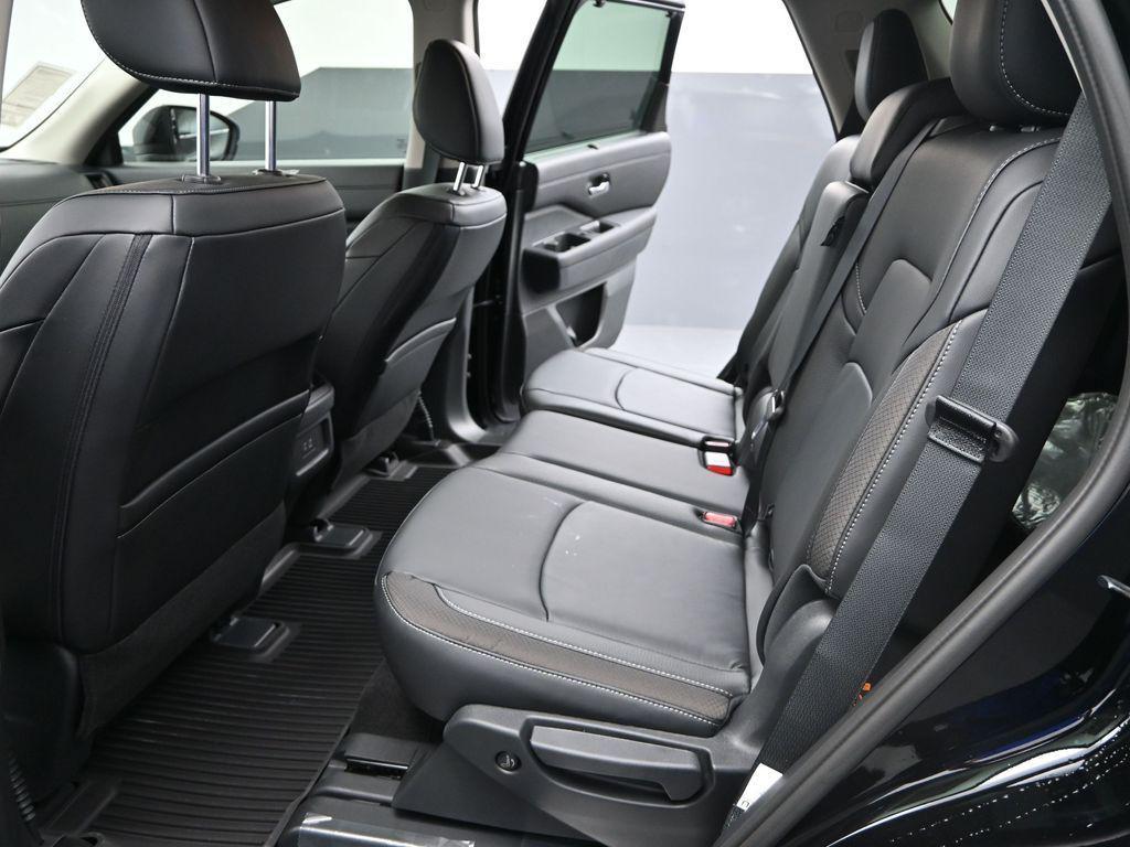 new 2025 Nissan Pathfinder car, priced at $35,541
