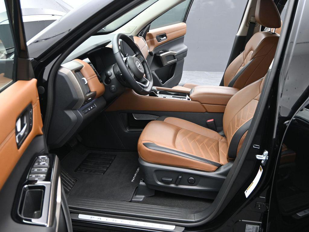 used 2025 Nissan Pathfinder car, priced at $41,500
