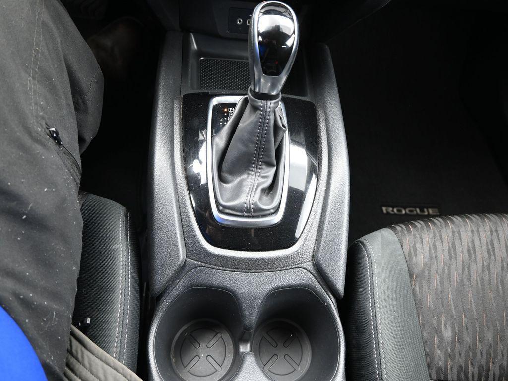 used 2019 Nissan Rogue car, priced at $7,750