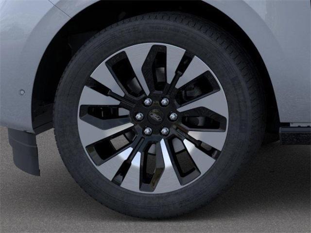 new 2025 Ford Expedition car, priced at $78,905