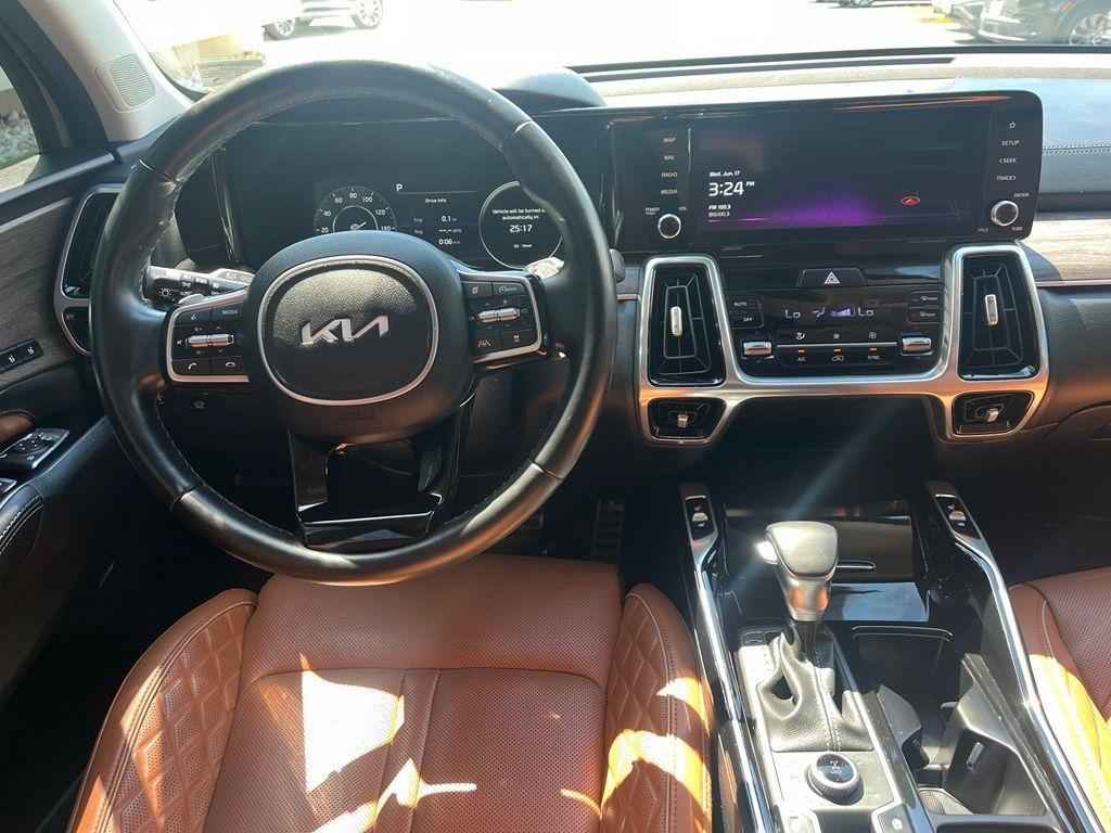 used 2023 Kia Sorento car, priced at $30,999
