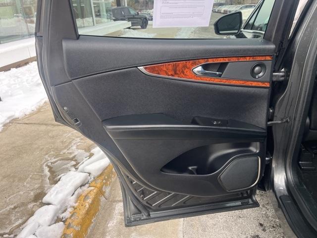 used 2019 Lincoln Nautilus car, priced at $20,000