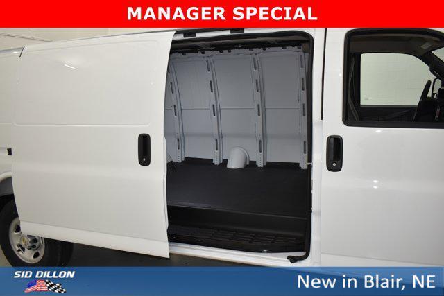 new 2025 Chevrolet Express 3500 car, priced at $48,076