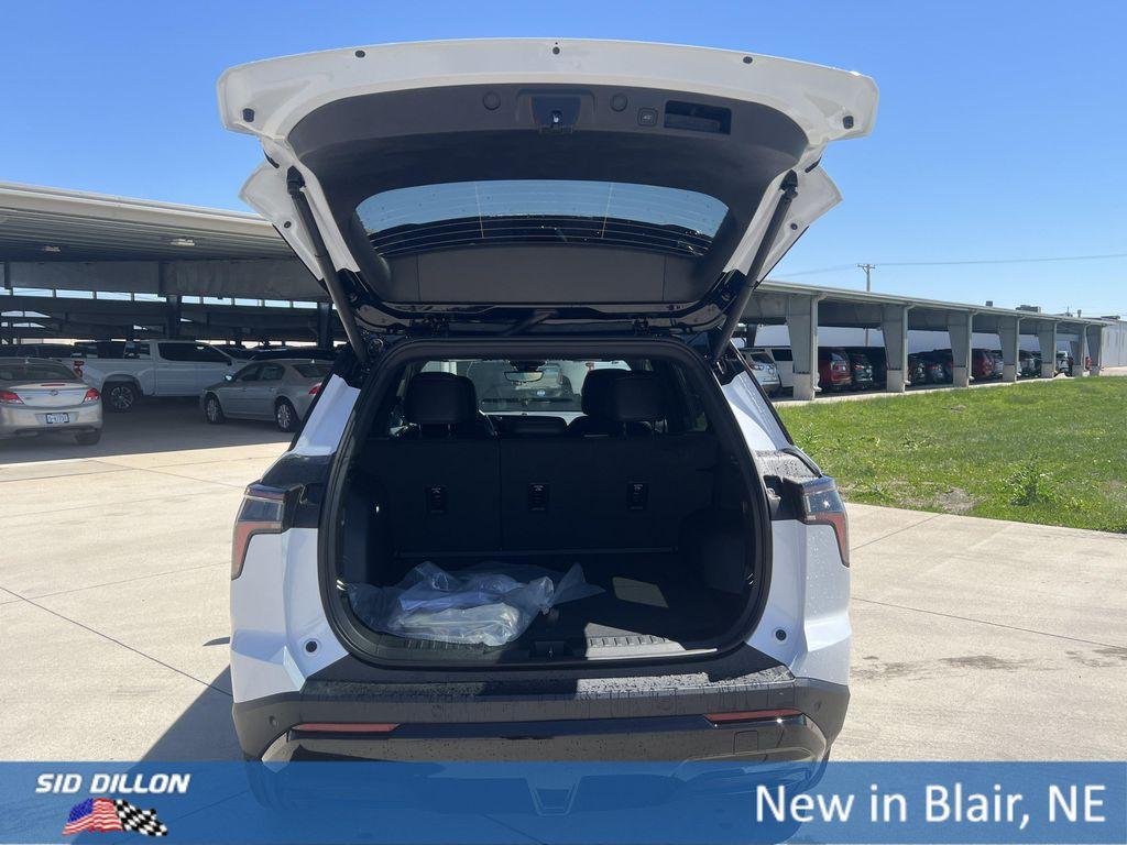 new 2026 Chevrolet Equinox car, priced at $38,276
