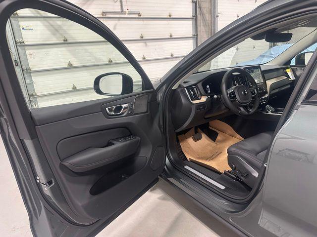 new 2026 Volvo XC60 car, priced at $59,305
