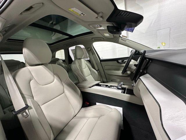 new 2026 Volvo XC60 Plug-In Hybrid car, priced at $75,235