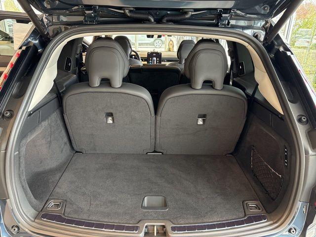 new 2025 Volvo EX90 car, priced at $79,991