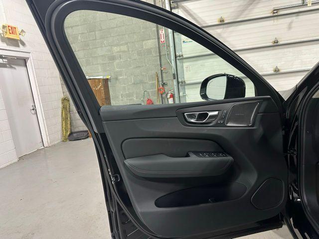 new 2026 Volvo XC60 car, priced at $64,055