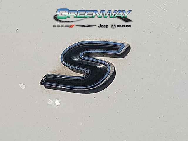 used 2015 Chrysler Town & Country car, priced at $7,750