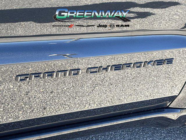 used 2015 Jeep Grand Cherokee car, priced at $13,276