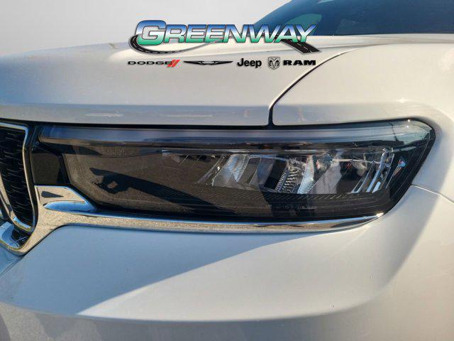 new 2025 Jeep Grand Cherokee car, priced at $33,120