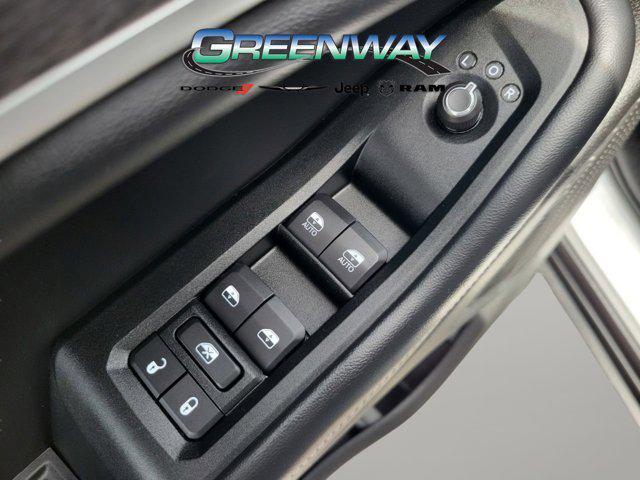 used 2025 Jeep Grand Cherokee car, priced at $34,999