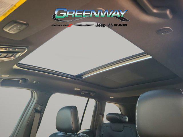 new 2025 Jeep Grand Cherokee car, priced at $39,684