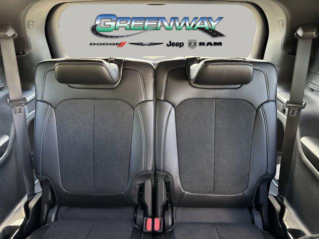 new 2025 Jeep Grand Cherokee L car, priced at $39,083