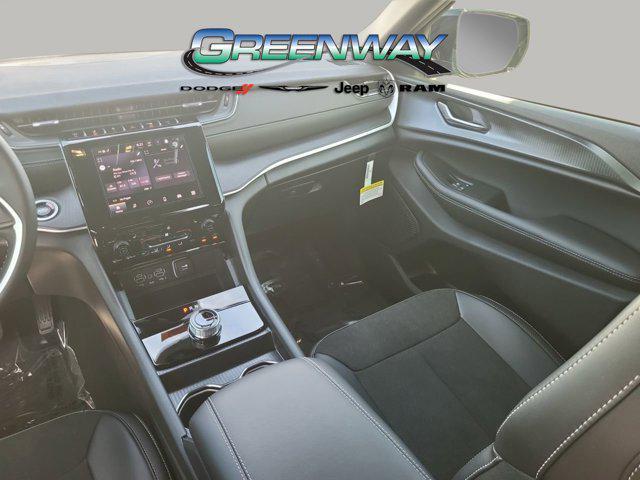 new 2025 Jeep Grand Cherokee car, priced at $39,822