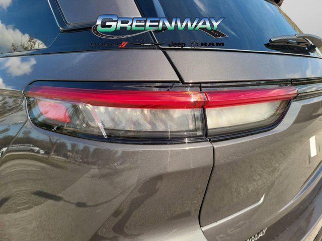 new 2025 Jeep Grand Cherokee car, priced at $39,822