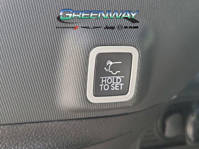 new 2025 Jeep Grand Cherokee car, priced at $39,822