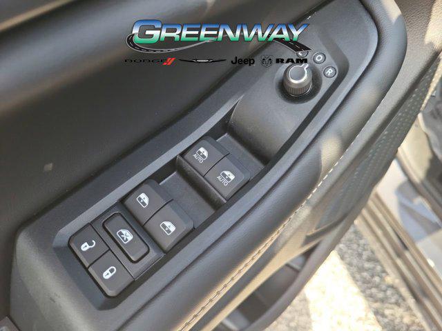 new 2025 Jeep Grand Cherokee car, priced at $39,822