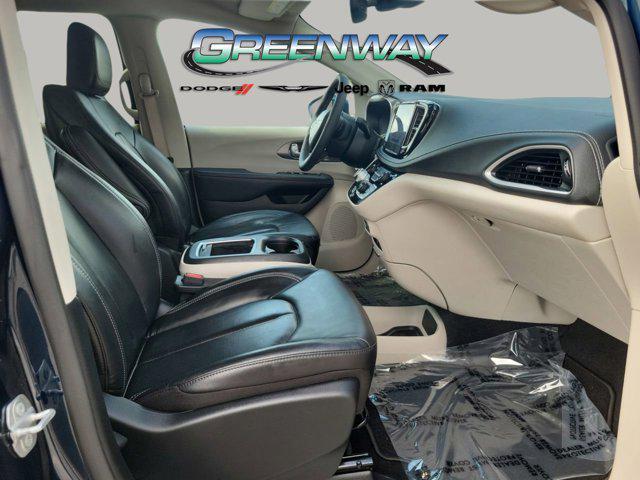 used 2022 Chrysler Pacifica car, priced at $29,502