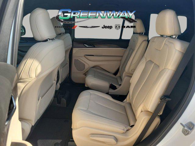 new 2025 Jeep Grand Cherokee L car, priced at $39,146