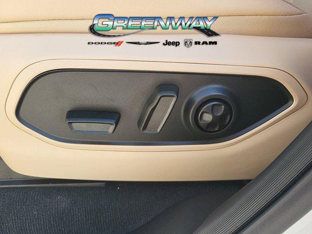 new 2025 Jeep Grand Cherokee L car, priced at $39,146