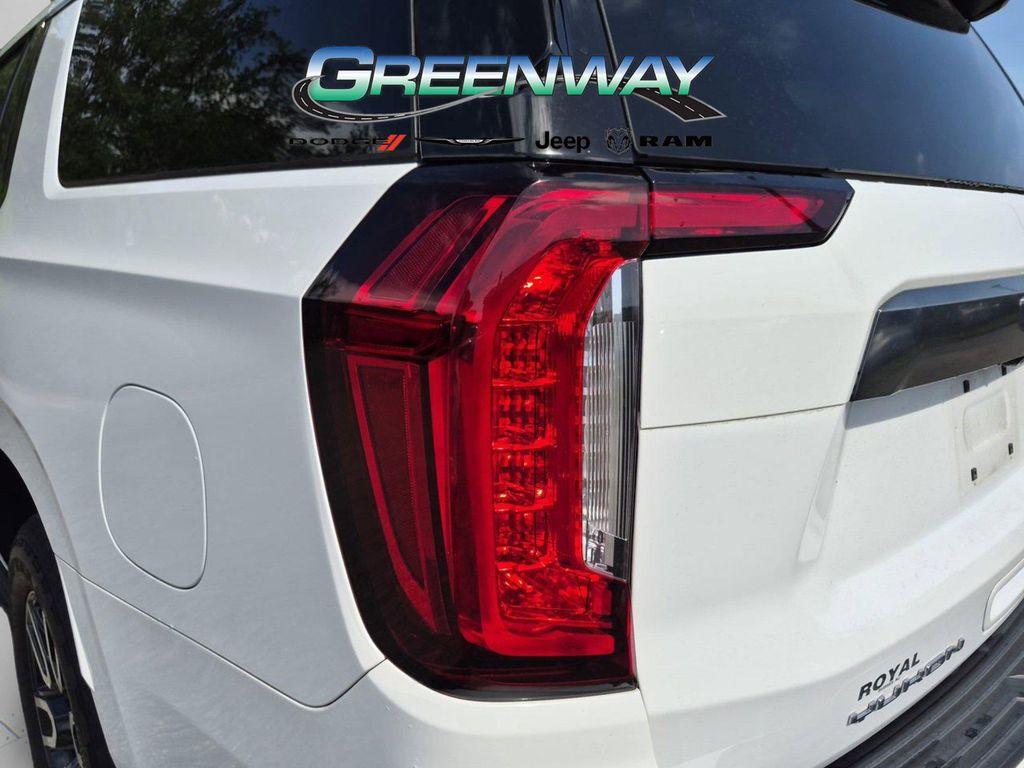 used 2022 GMC Yukon XL car, priced at $55,534