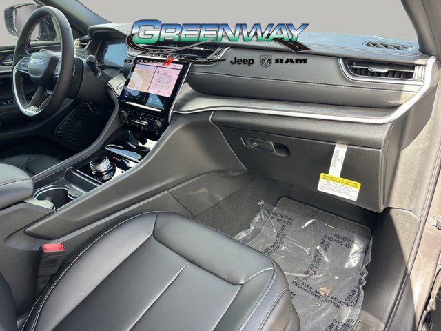 new 2025 Jeep Grand Cherokee L car, priced at $41,939