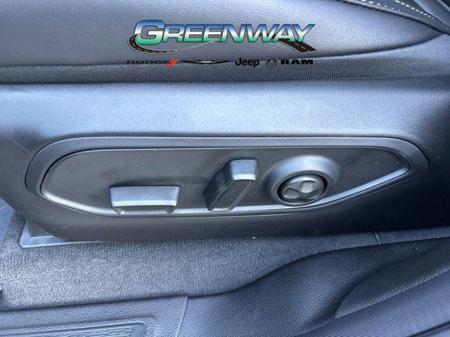 new 2025 Jeep Grand Cherokee car, priced at $35,643