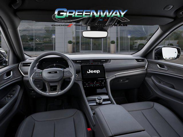 new 2025 Jeep Grand Cherokee car, priced at $37,898
