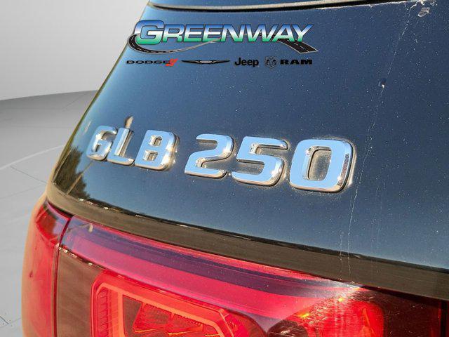 used 2022 Mercedes-Benz GLB 250 car, priced at $24,519