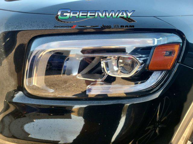 used 2022 Mercedes-Benz GLB 250 car, priced at $24,519