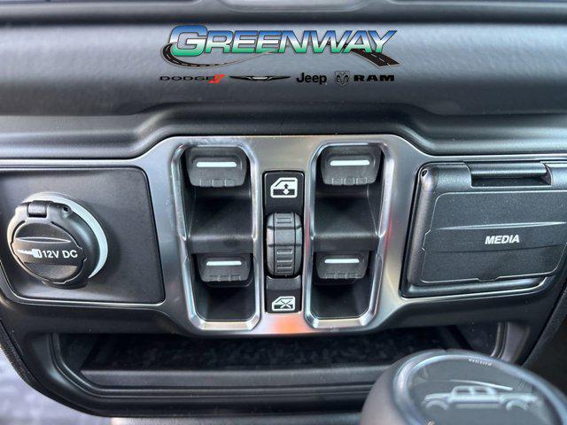 new 2026 Jeep Gladiator car, priced at $47,188