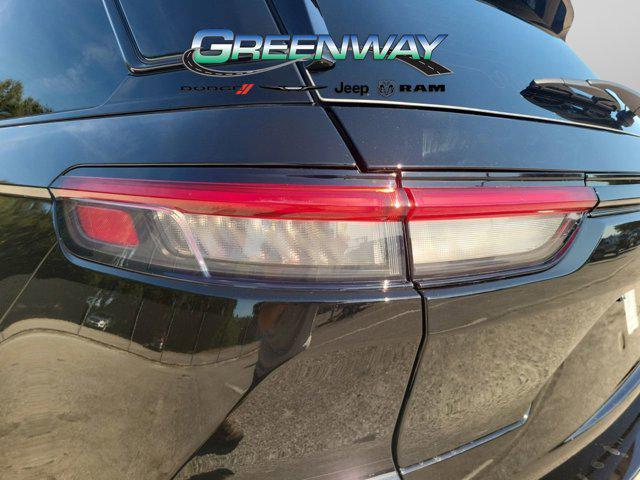 new 2025 Jeep Grand Cherokee car, priced at $41,428