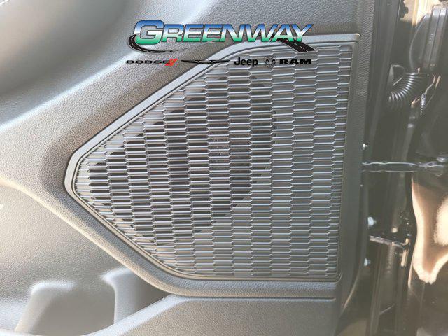 new 2025 Jeep Grand Cherokee car, priced at $41,428