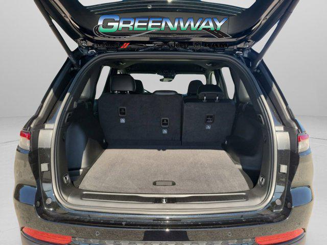 new 2025 Jeep Grand Cherokee car, priced at $41,428