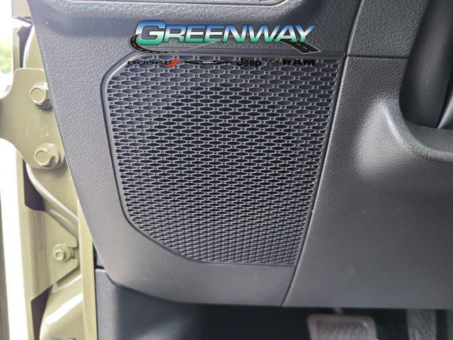 new 2025 Jeep Gladiator car, priced at $43,871