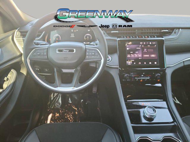 new 2025 Jeep Grand Cherokee car, priced at $37,438