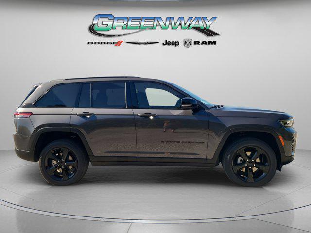 new 2025 Jeep Grand Cherokee car, priced at $37,438