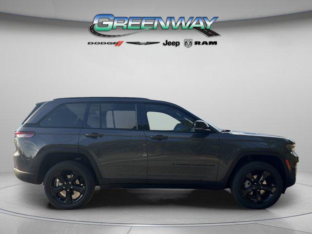 new 2025 Jeep Grand Cherokee car, priced at $38,014