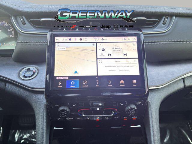 new 2025 Jeep Grand Cherokee car, priced at $38,014