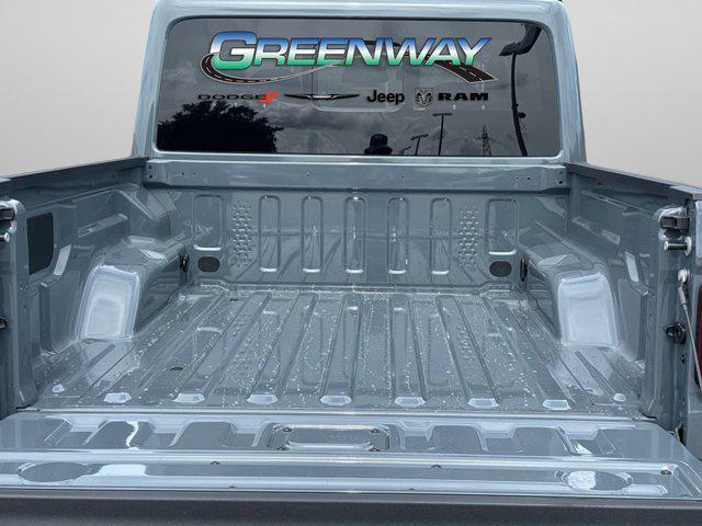 new 2025 Jeep Gladiator car, priced at $45,871