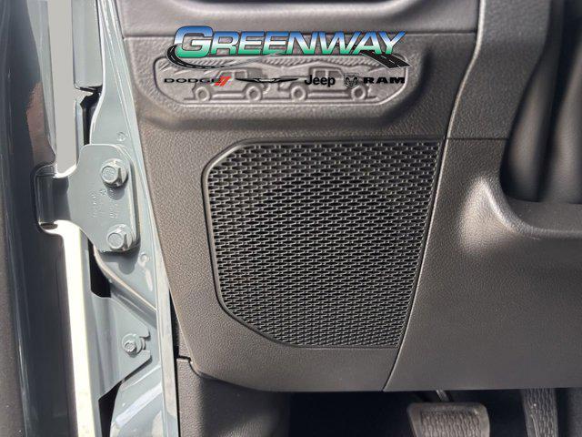 new 2025 Jeep Gladiator car, priced at $45,871