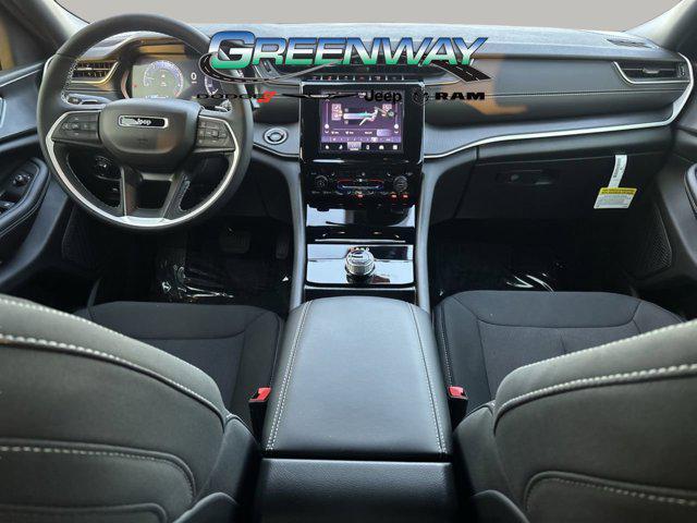 new 2025 Jeep Grand Cherokee car, priced at $37,950