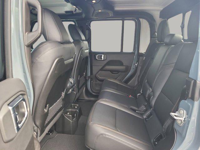 new 2025 Jeep Gladiator car, priced at $38,730