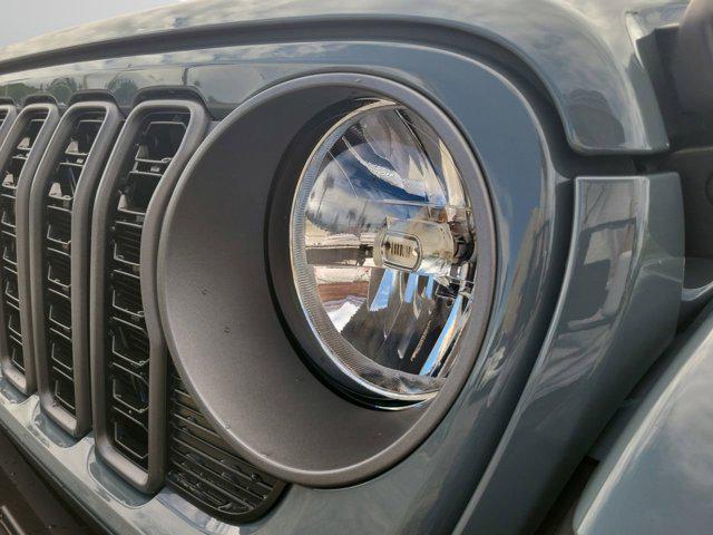 new 2025 Jeep Gladiator car, priced at $38,730