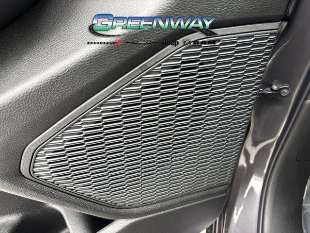 new 2025 Jeep Grand Cherokee car, priced at $41,032