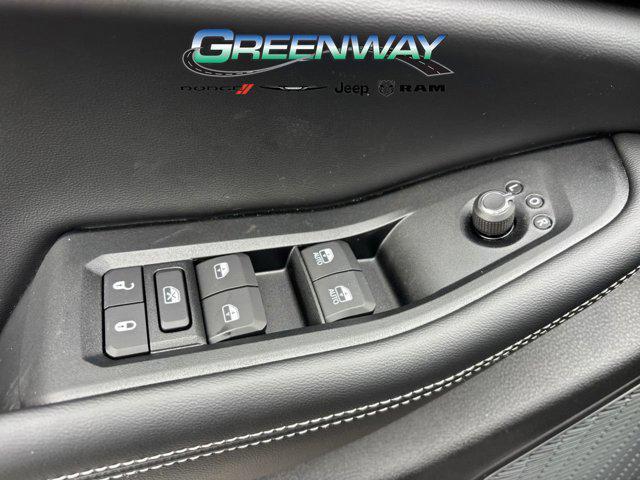 new 2025 Jeep Grand Cherokee car, priced at $41,032