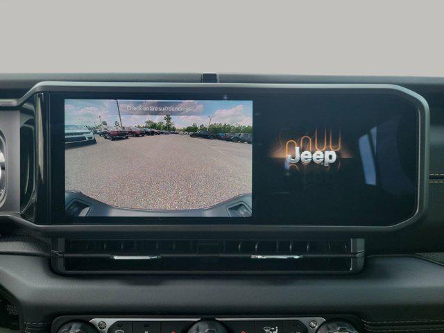 new 2025 Jeep Gladiator car, priced at $37,435